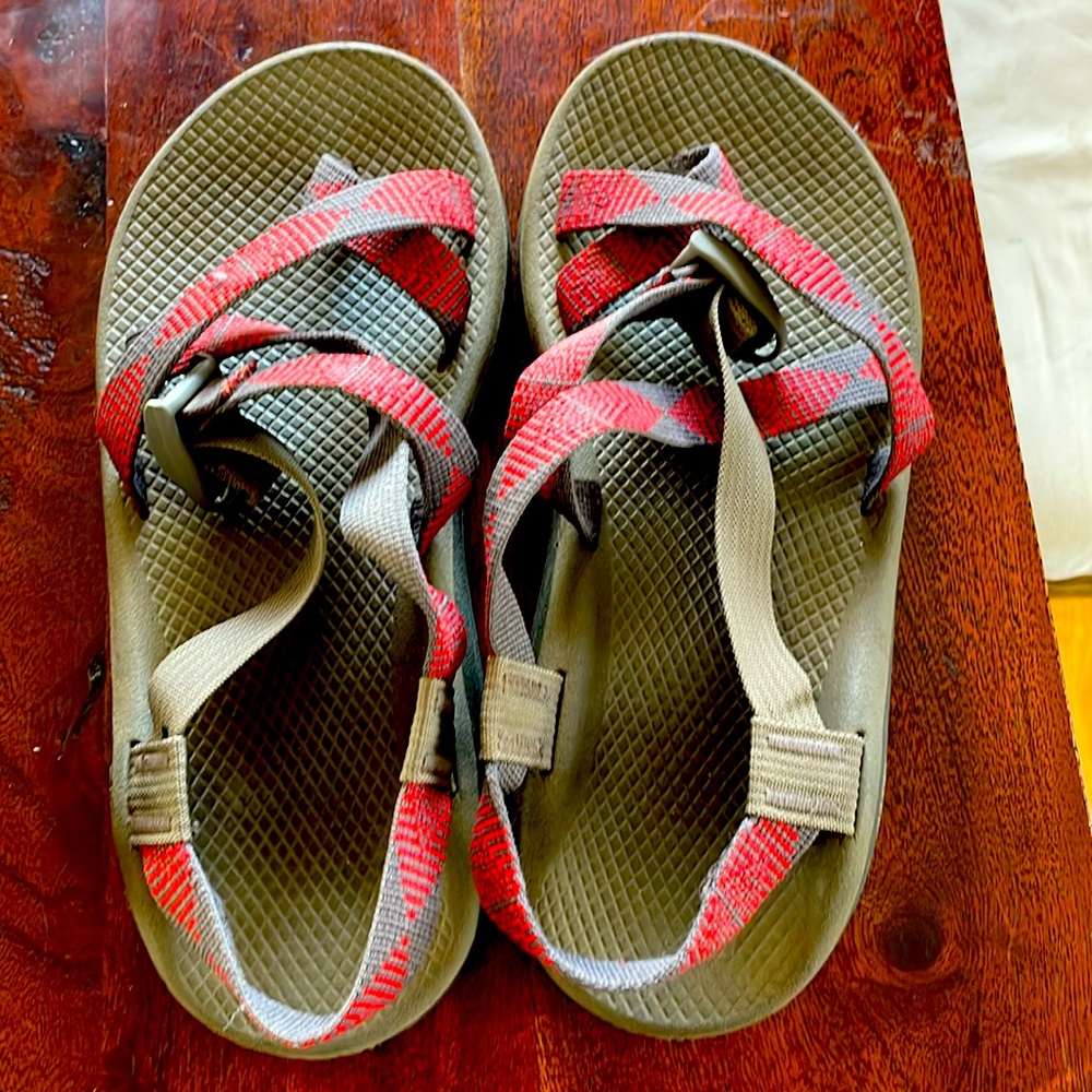 Chacos strap sandals red and blue
